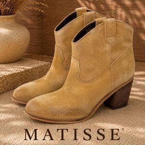 Matisse Western Ankle Booties Womens Size 7 Tan Suede Low Cowgirl Boots
